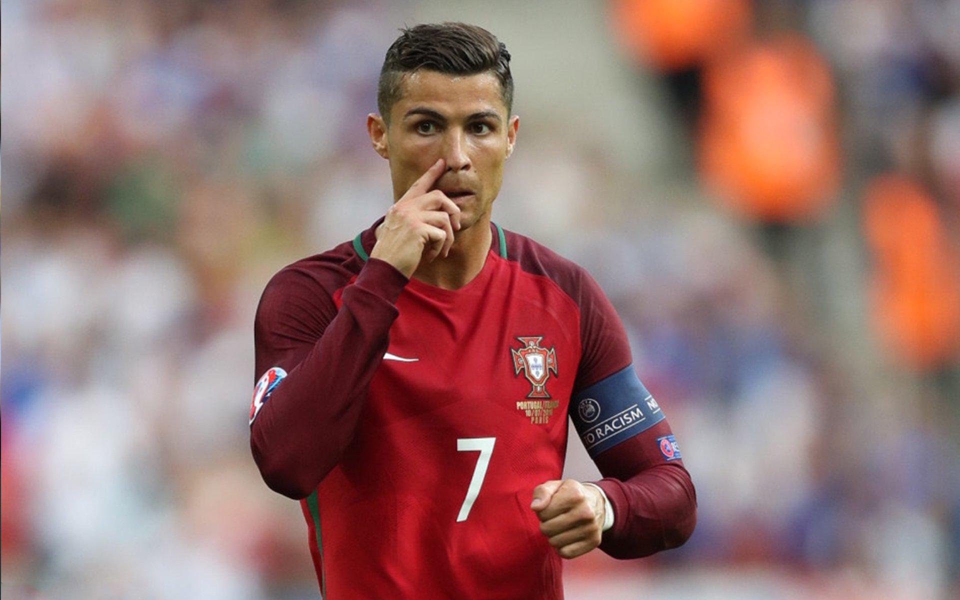 林良锋，C罗三球打醒朗尼克 让C罗踢爽≈让曼联赢球