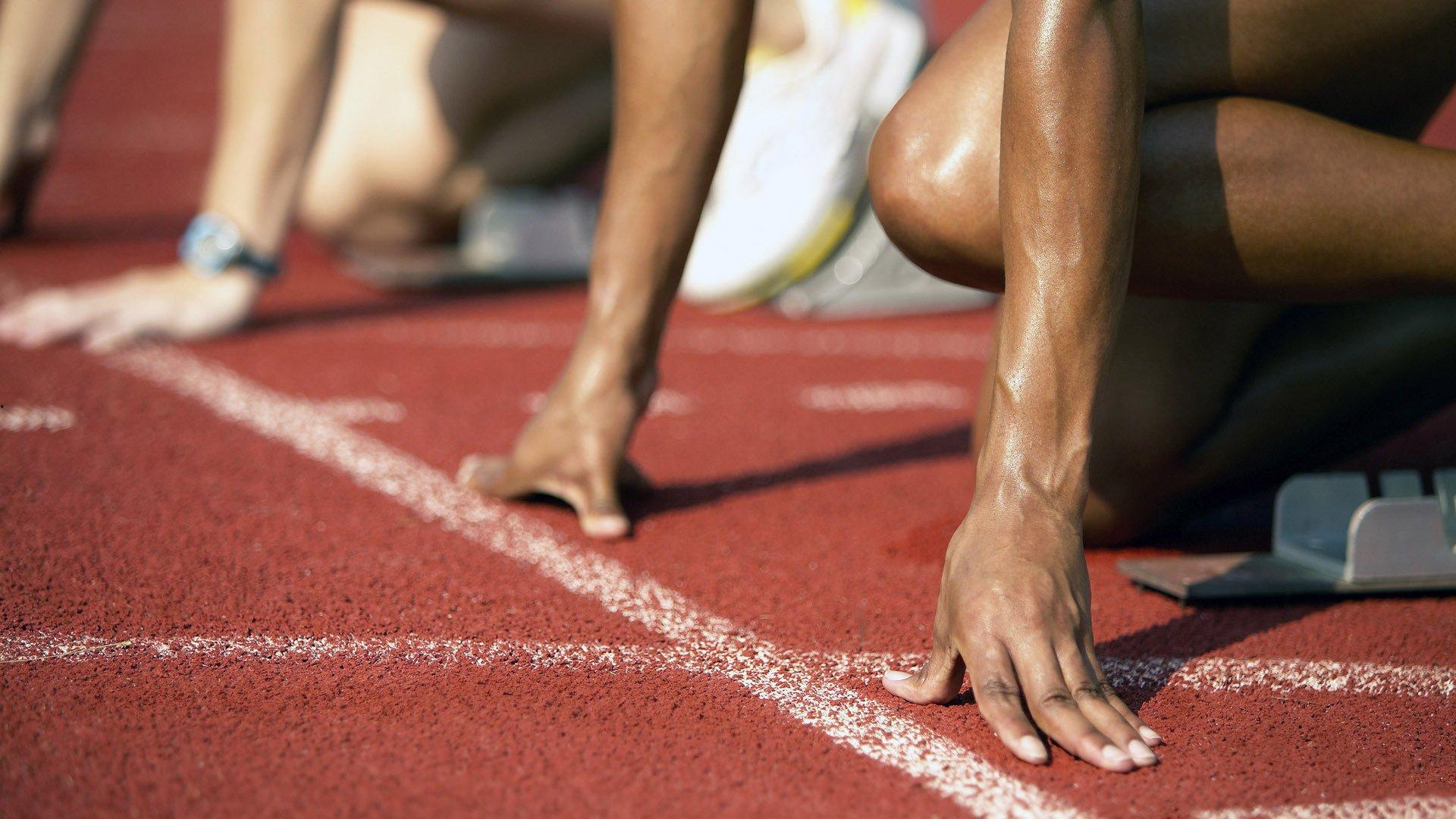 韦少跨界发声力挺教师待遇提升，卓越教育塑造更强大的未来