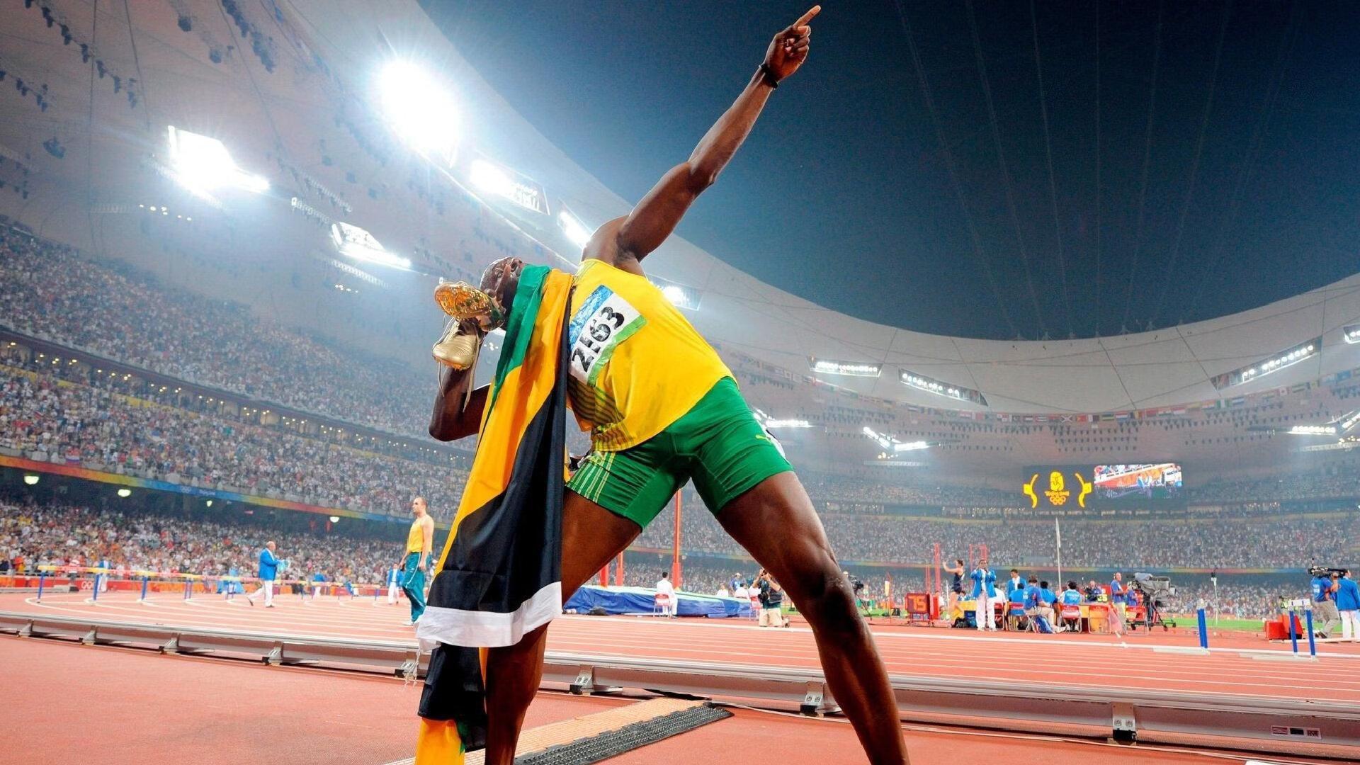 英超争冠白热化，阿森纳登顶力压曼城，利物浦紧追切尔西欧冠席位激战正酣